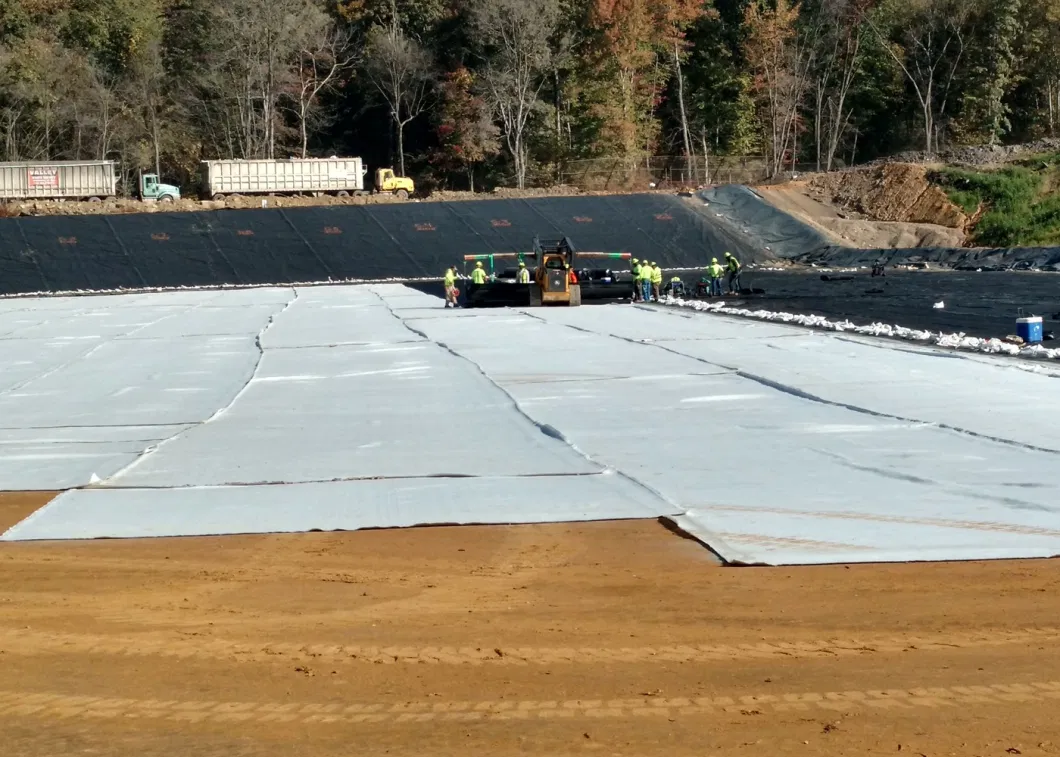 Bentonietcomposite waterdicht deken Geosynthetische klei Liner Bentoniet deken Geosynthetische klei Liner Prijs 12