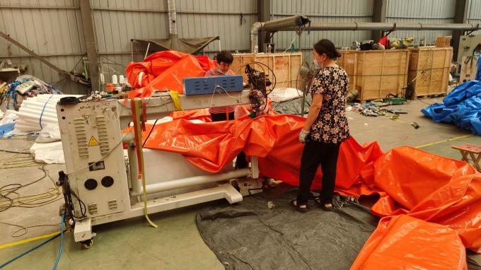 Doorlaatbaar wateroppervlak zwevend slibgordijn voor wateromgevingen milieuvriendelijk olievergieten Boom PVC zwevend slibgordijn 9
