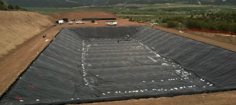 Buiten-polyethyleen vishouderij Geomembrane vijvervoering HDPE-containmentvoering Grote vijvervoering Waterdicht geomembrane vijvervoering 3