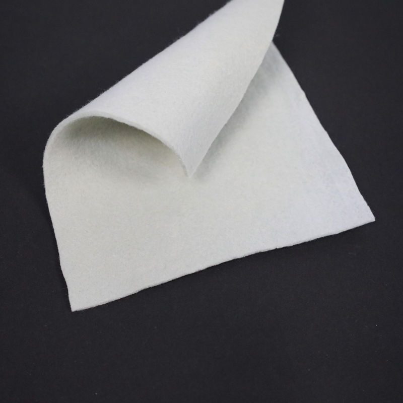 Witte Zwarte Synthetische Geotextile de Filterdoek 200gm2 van de Drainagestof
