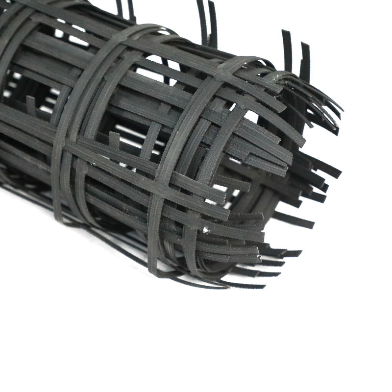 Hoge spanningssterkte Biaxiaal lasstaal Plastic composiet aardwerk Geogrid Voor bodemstabilisatie, anti-erosie eigenschap