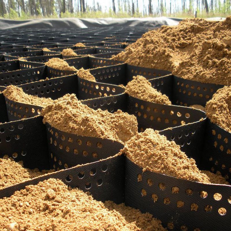 Hoogsterkte polyester eenasig geogrid voor bodemversterking, geocellondersteuning en verschillende toepassingen in de civiele techniek Duurzaam, betrouwbaar en Avai