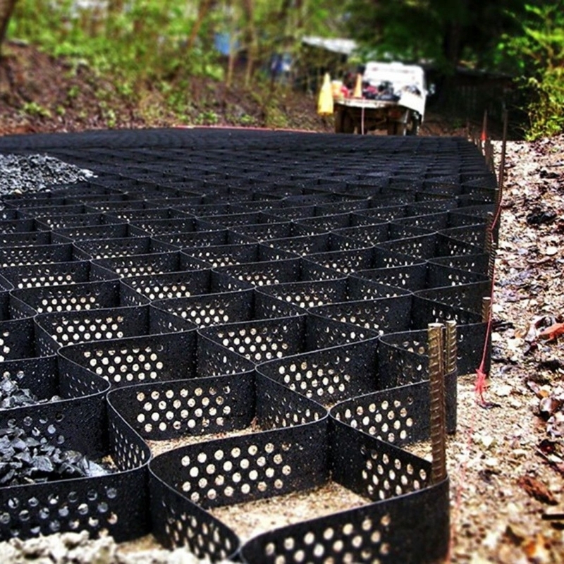 Gestructureerd met gaten HDPE Geocell Hoog Cellulair Opsluitingssysteem Honingraat HDPE Geocell voor Wegfundering Hellingbescherming Parkeerplaats Oprit Keermuur