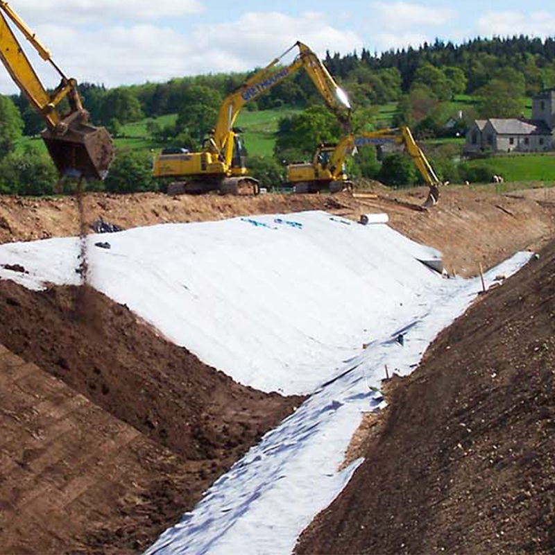 Geotextiel voor reservoirs Kunstmatige meren Ontlasting van vijvers Depots Filtratie Isolatie