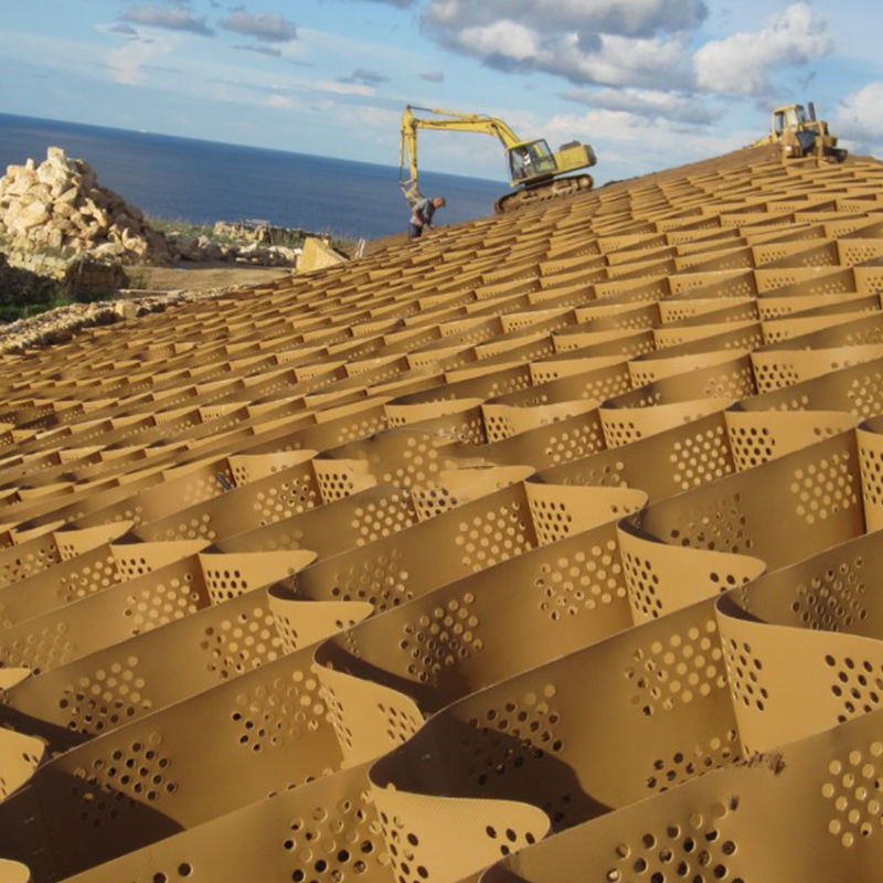 Getextureerde en geperforeerde HDPE-kunststof geocel grindrooster voor opritstabilisatie, wegfundamentversteviging, parkeerplaats en taludbescherming