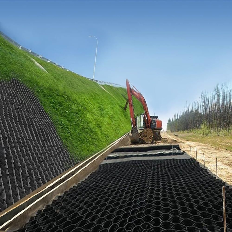 Duurzame HDPE Geocellen Glad oppervlak HDPE Geocel voor opritten Erosiebestrijding voor hellingen Ondersteuning van keermuren