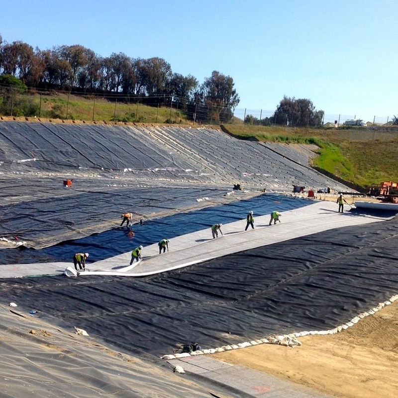 Buiten-polyethyleen vishouderij Geomembrane vijvervoering HDPE-containmentvoering Grote vijvervoering Waterdicht geomembrane vijvervoering