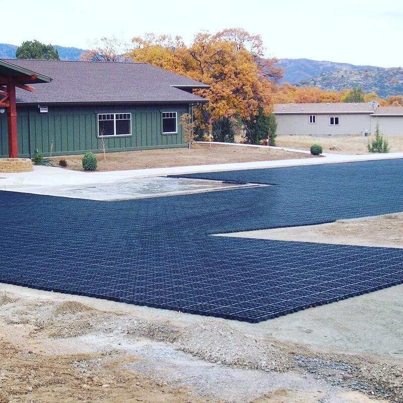 HDPE Plastic Grasrooster voor Grasbestrating Parkeerplaatsen Helling Erosiebestrijding Bodemstabilisatie Grindtegels en Landschapsarchitectuur Plastic Grasrooster