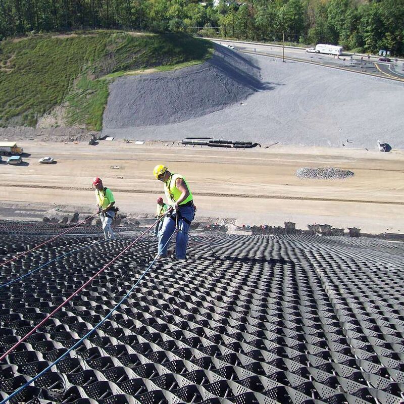 HDPE Geocell Plastic Driveway Gravel HDPE Geocell Soil Control in Road for Road Versterking van de weg Bescherming van hellingen Erosiebeheersing Gravel Highway